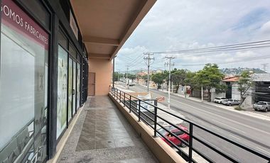 LOCAL EN RENTA CON GRAN VISIBILIDAD, QUERETARO