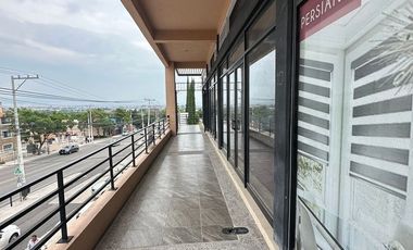 LOCAL EN RENTA CON GRAN VISIBILIDAD, QUERETARO