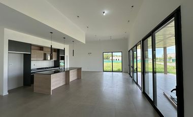 Casa a estrenar- Barrio San Felipe