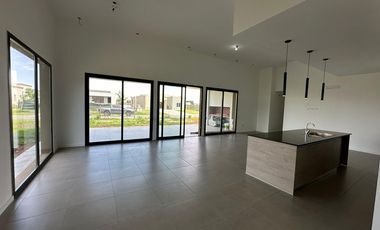 Casa a estrenar- Barrio San Felipe