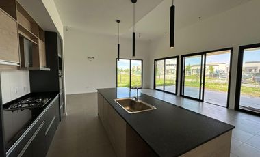 Casa a estrenar- Barrio San Felipe