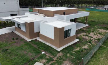 Casa a estrenar- Barrio San Felipe