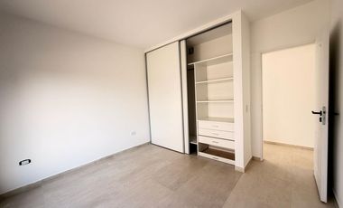 Casa en venta sobre laguna en San Sebastián