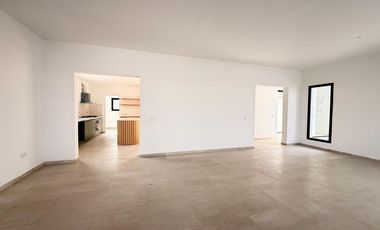 Casa en venta sobre laguna en San Sebastián