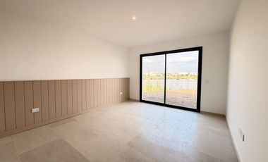 Casa en venta sobre laguna en San Sebastián