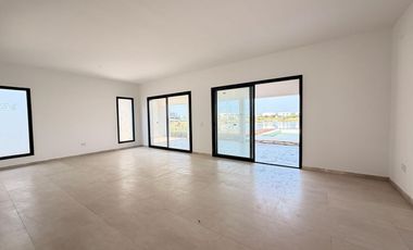 Casa en venta sobre laguna en San Sebastián