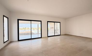 Casa en venta sobre laguna en San Sebastián