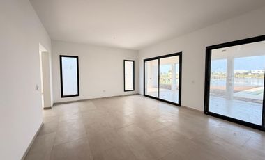 Casa en venta sobre laguna en San Sebastián