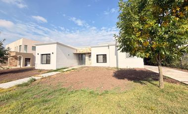 Casa en venta sobre laguna en San Sebastián