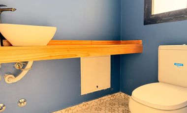 Casa en venta sobre laguna en San Sebastián