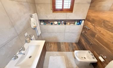 Casa en Jose Marmol en venta