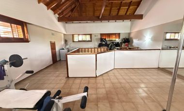 Casa en Jose Marmol en venta