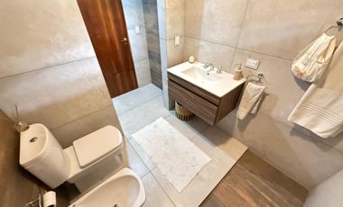 Casa en Jose Marmol en venta