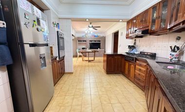 Casa en Jose Marmol en venta