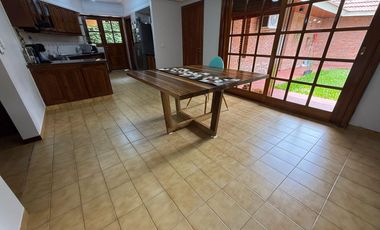 Casa en Jose Marmol en venta