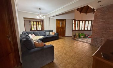 Casa en Jose Marmol en venta