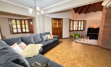 Casa en Jose Marmol en venta