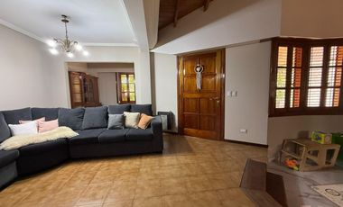 Casa en Jose Marmol en venta