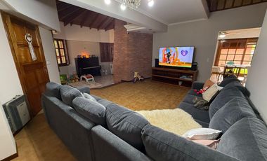 Casa en Jose Marmol en venta