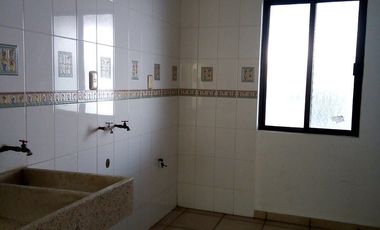 Casa en quinta villas privada arboledas