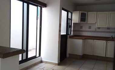 Casa en quinta villas privada arboledas