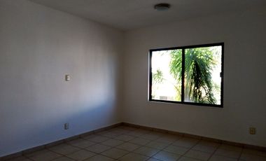 Casa en quinta villas privada arboledas