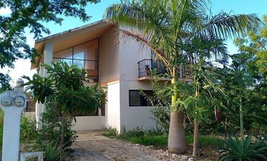 Casa amueblada en venta cerca de Ciudad Caucel