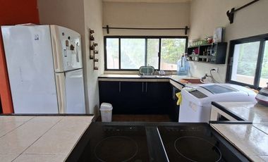 Casa amueblada en venta cerca de Ciudad Caucel