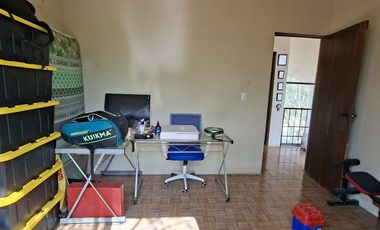 Casa amueblada en venta cerca de Ciudad Caucel