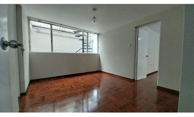 ACOGEDORA CASA DE 2 PISOS 3 DORMITORIOS; EN BARRANCO.