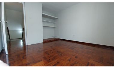 ACOGEDORA CASA DE 2 PISOS 3 DORMITORIOS; EN BARRANCO.