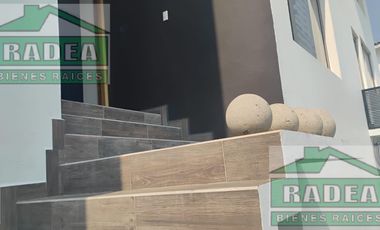 Hermosa Casa con una Vista Espectacular