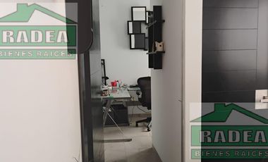 Hermosa Casa con una Vista Espectacular