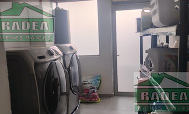 Hermosa Casa con una Vista Espectacular