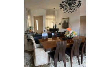 CASA DE LUJO EN VENTA – MONTERA

✨ En exclusivo conjunto cerrado