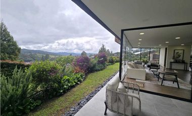 Casa para rentar en El Alto de Las Palmas. Variante aeropuerto.