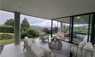 Casa para rentar en El Alto de Las Palmas. Variante aeropuerto.