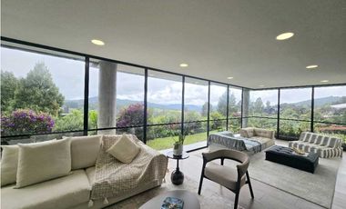 Casa para rentar en El Alto de Las Palmas. Variante aeropuerto.