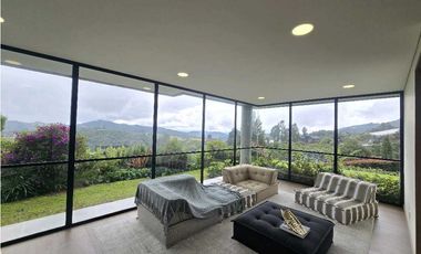 Casa para rentar en El Alto de Las Palmas. Variante aeropuerto.