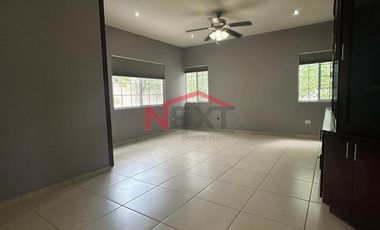 ???? Casa en venta  al norte de Saltillo en fraccionamiento cerrado Villa Bonita