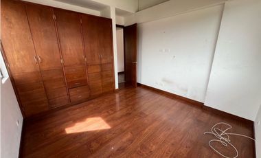 Rento linda casa campestre con 4 alcobas, amplia zona verde.