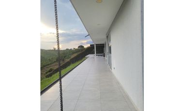 Vendo Linda Casa Campestre, Pereira, Vía Armenia 