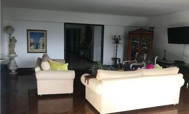 Apartamento en Arriendo o Venta El Campestre Medellín