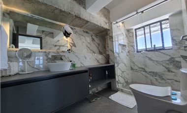 Apartamento en venta en el Laguito Edificio Bavaria