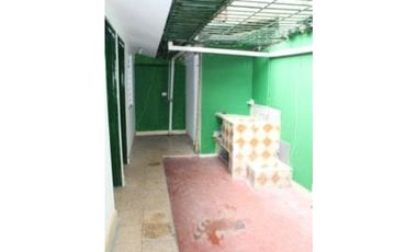 EN VENTA CASA 1ER PISO EN GUAYACANES, CALI