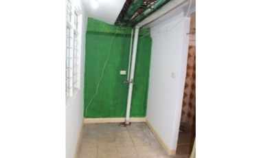 EN VENTA CASA 1ER PISO EN GUAYACANES, CALI