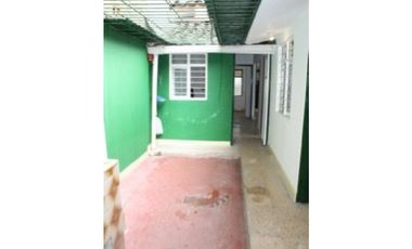 EN VENTA CASA 1ER PISO EN GUAYACANES, CALI