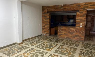 Venta locales comerciales y bodega en Cristo Rey Guayabal. 