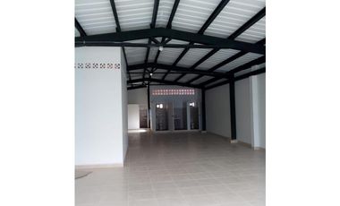Venta locales comerciales y bodega en Cristo Rey Guayabal. 