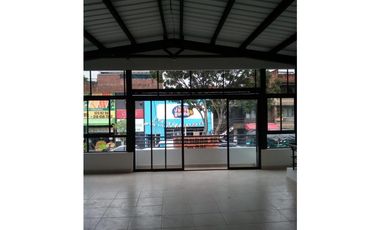Venta locales comerciales y bodega en Cristo Rey Guayabal. 